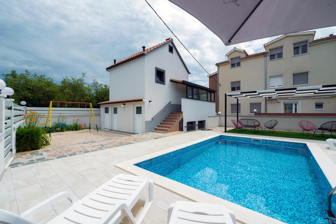 Luxury With Gallery, Heated Pool Only For You-Klis Cro Exterior foto